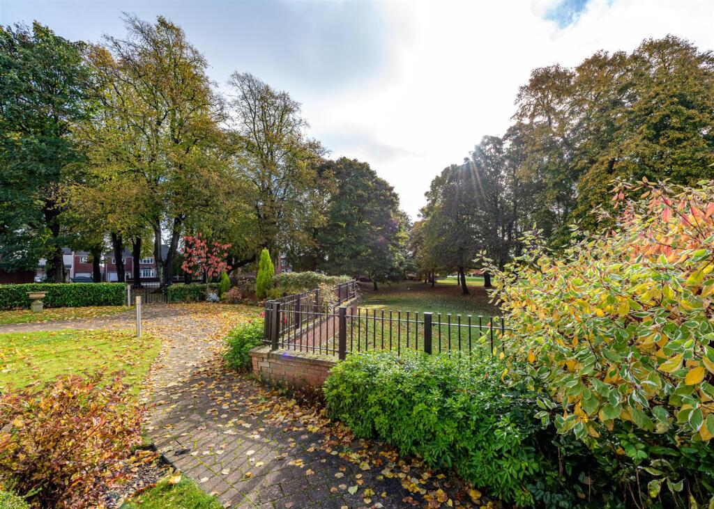 3 The Limes-external8.jpg