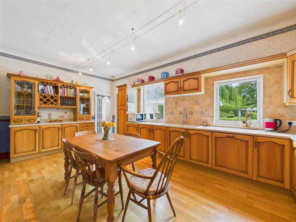 Dining Kitchen