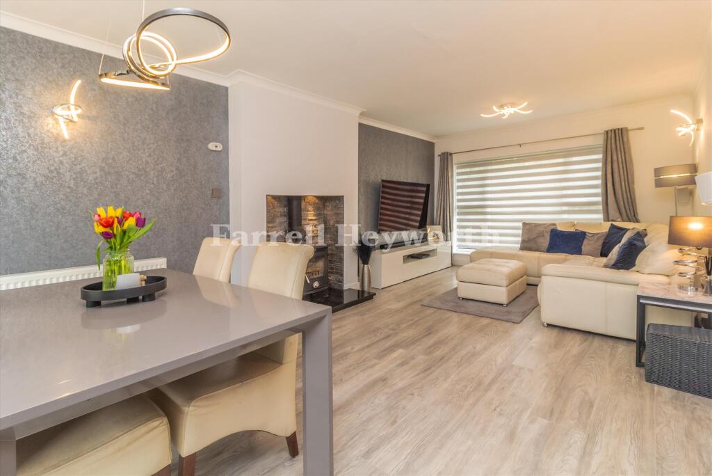 Lounge Diner image 3