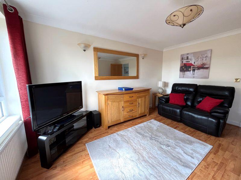 Living room (2)