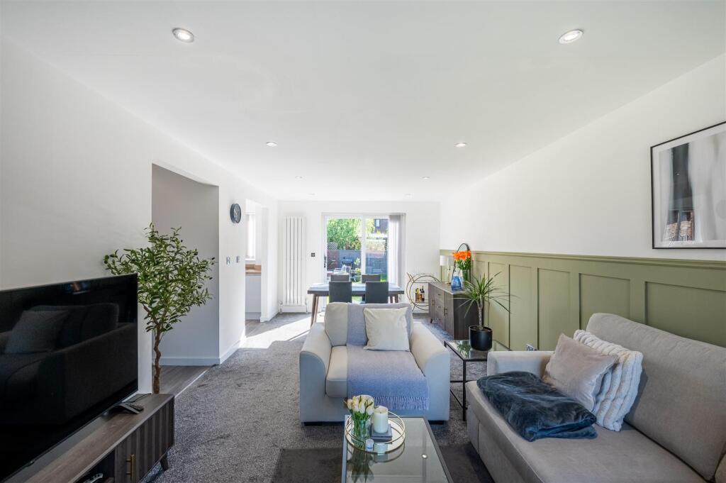 Living room, Dining (3).jpg