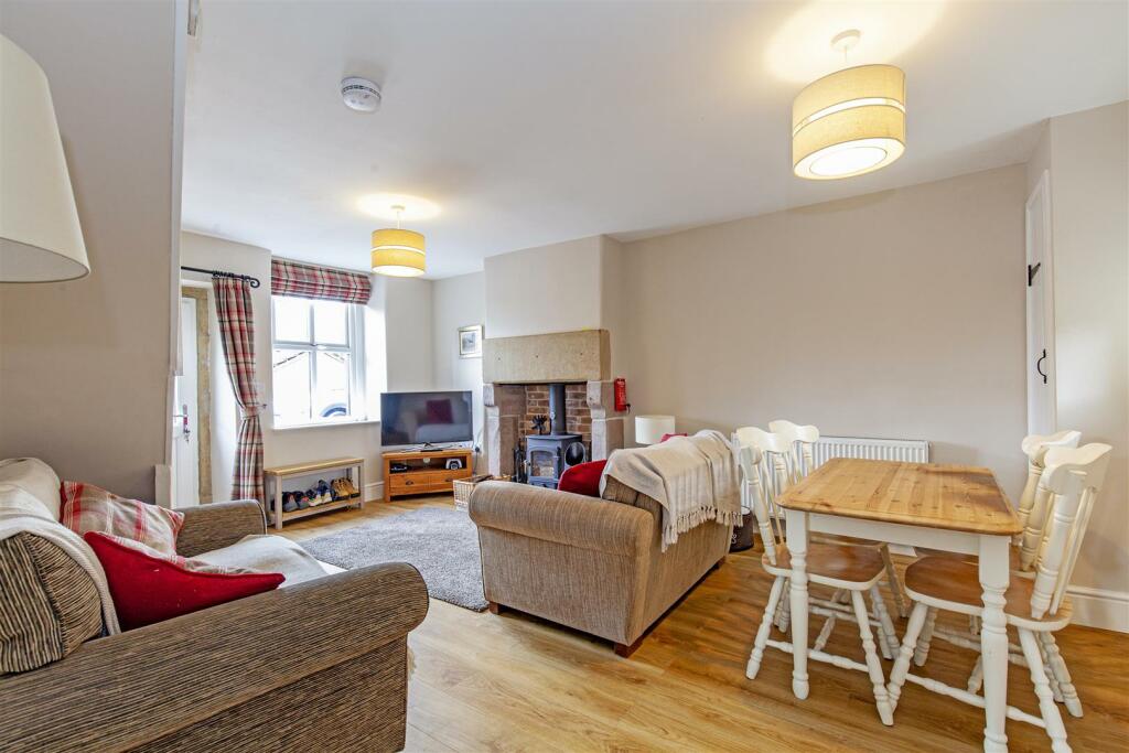 Reception Room-1.jpg