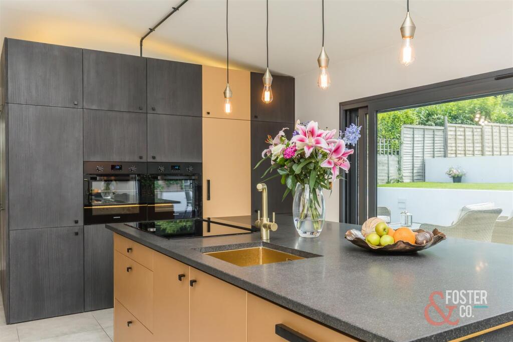 Woodland Drive 21-20.jpg