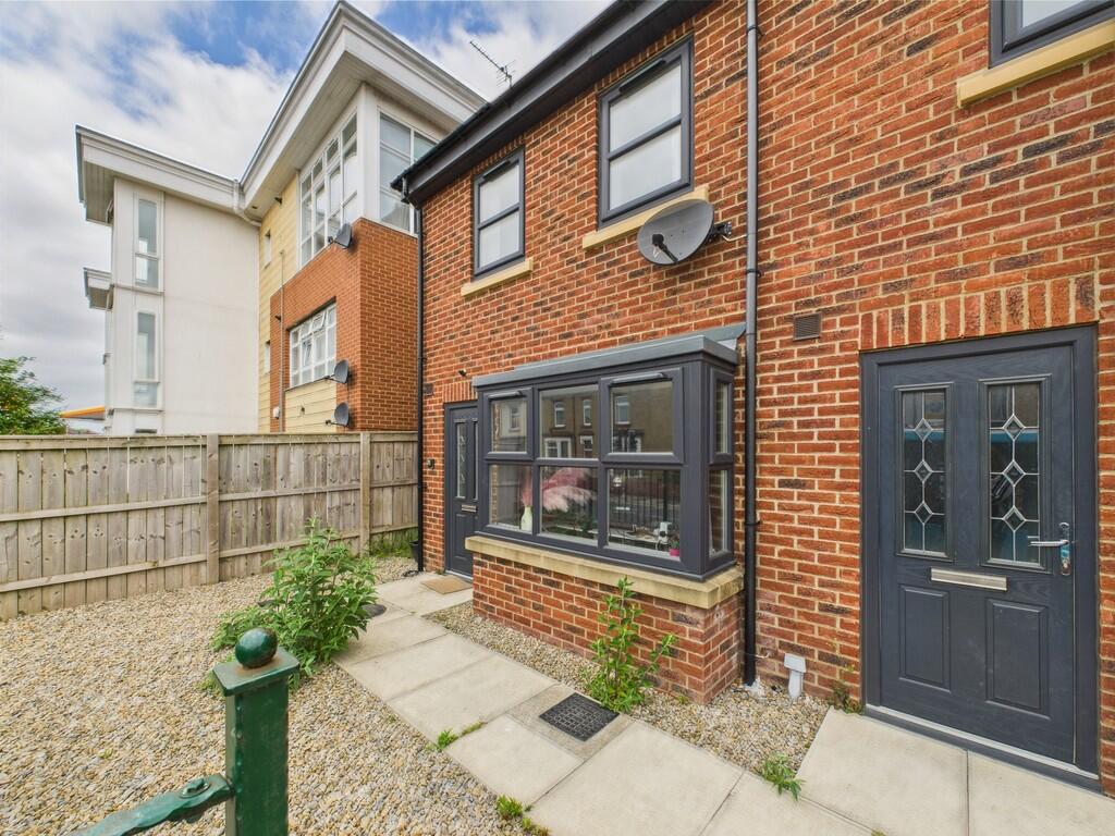 CAM01835G0-PR0205...