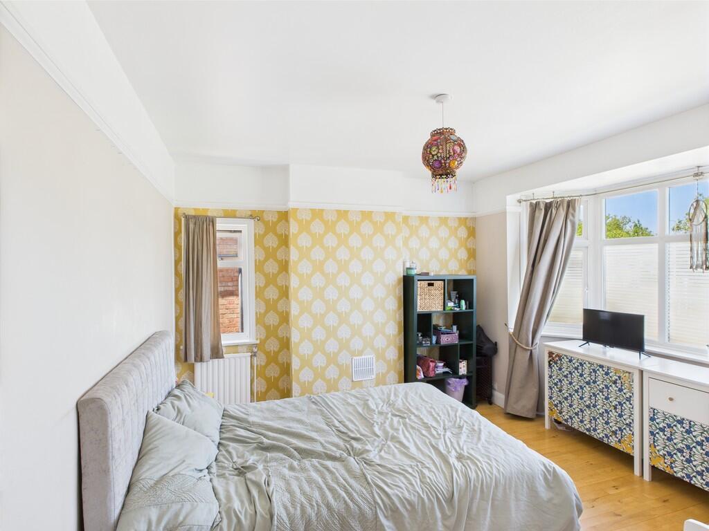 CAM04578G0-PR0012...