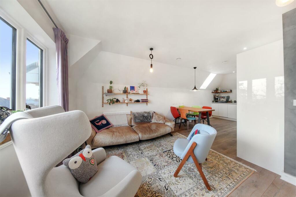 Flat 11, 1 Guardhouse Way - us2EGxDlb6Ltm7VGg4DQ.j