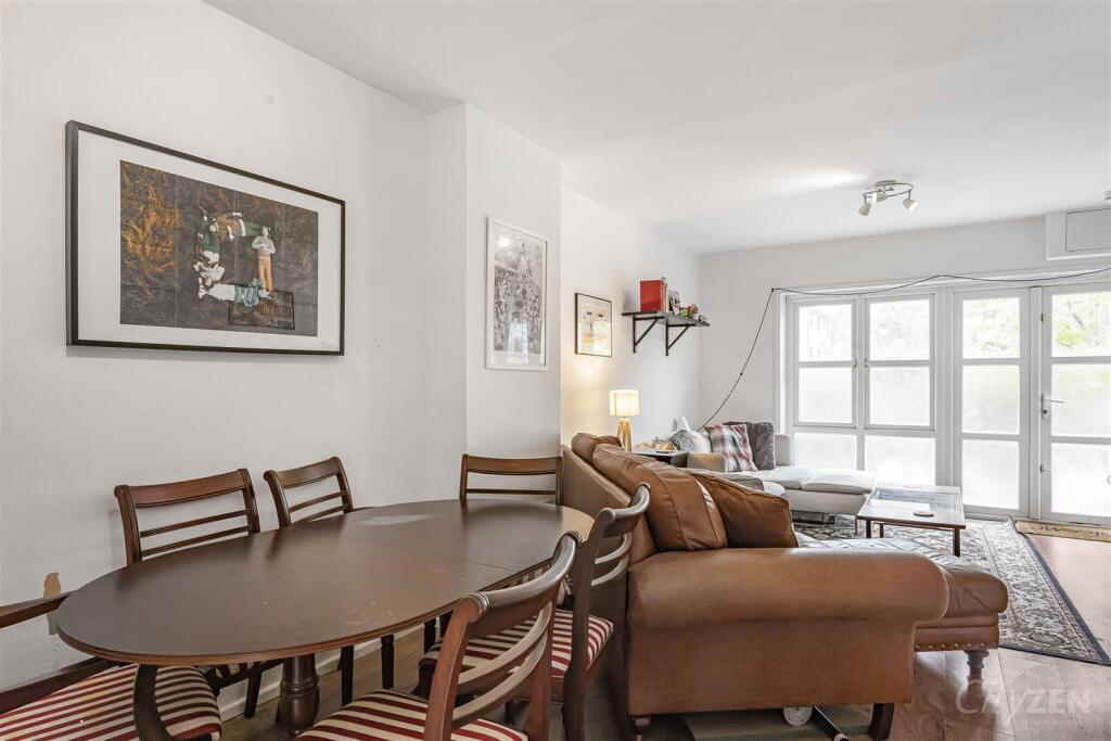 RECEPTION/DINING AREA