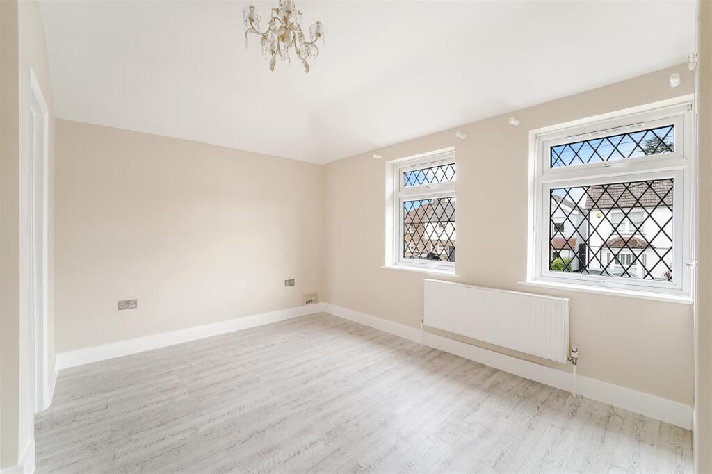 FERNDALE ROAD, 31 (17).jpg