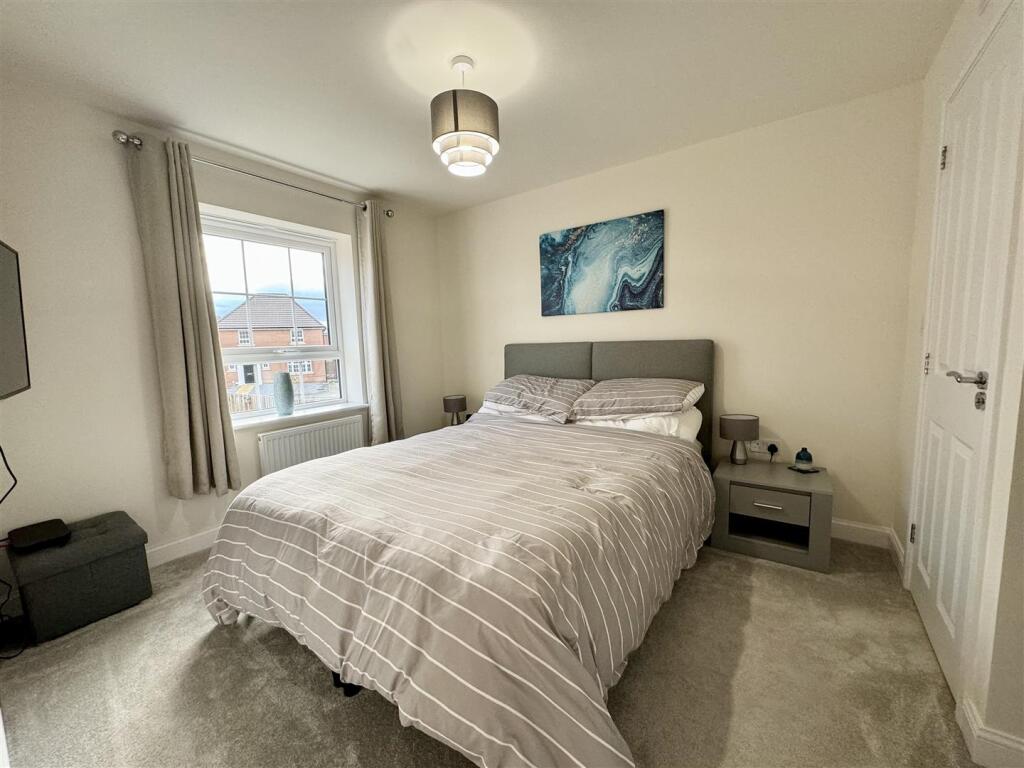Principal bedroom
