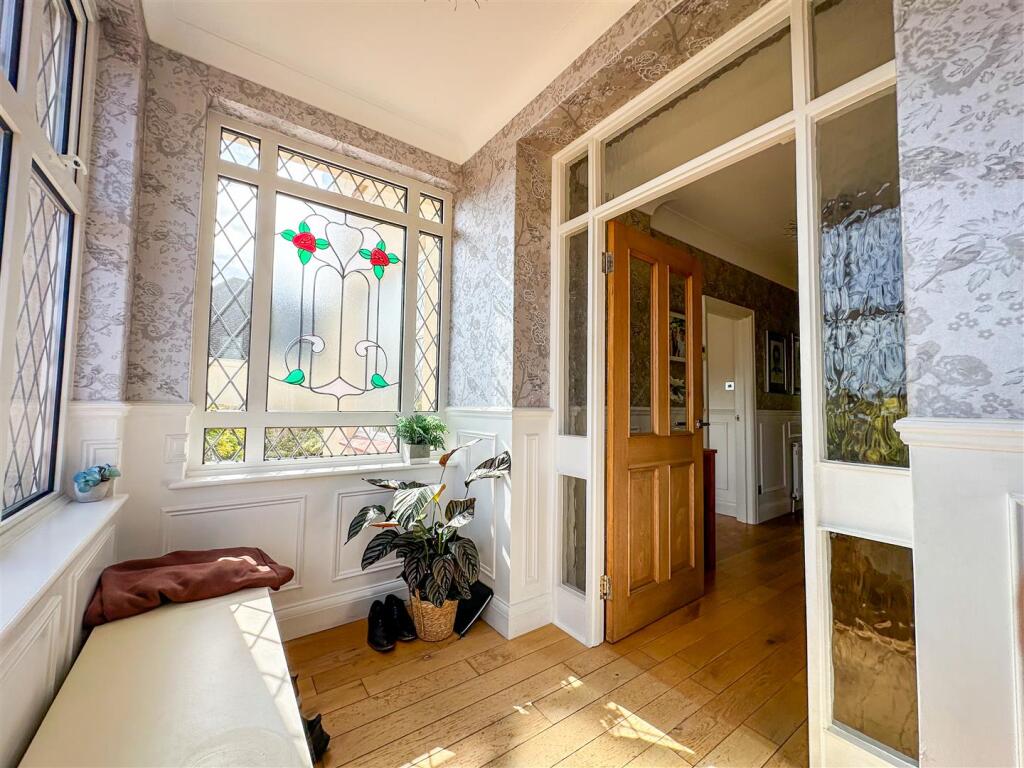 ENTRANCE PORCH