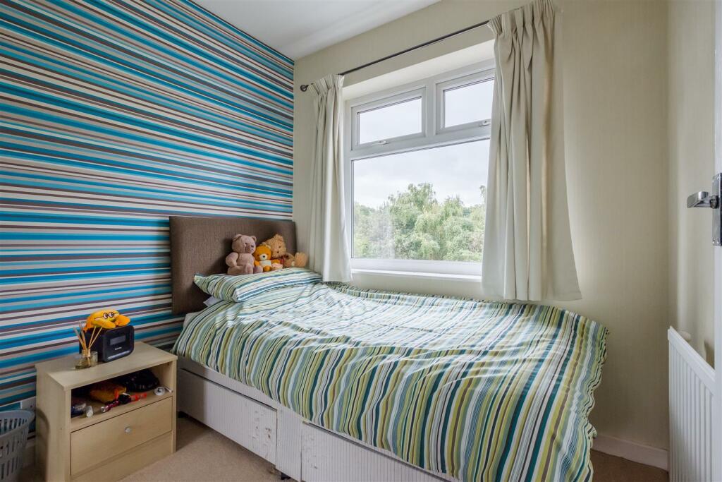 BED 5.jpg