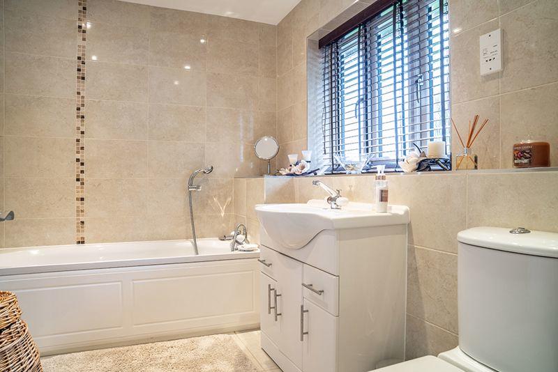 Family bathroo...