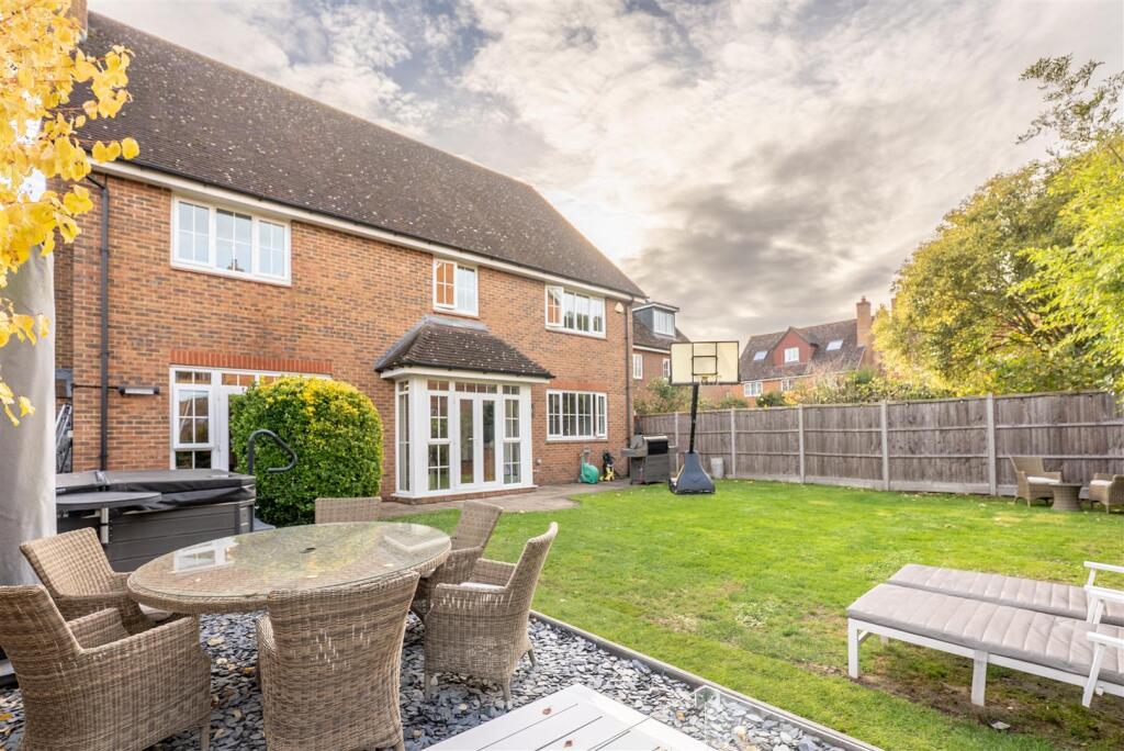 Brook Farm Close-44.jpg