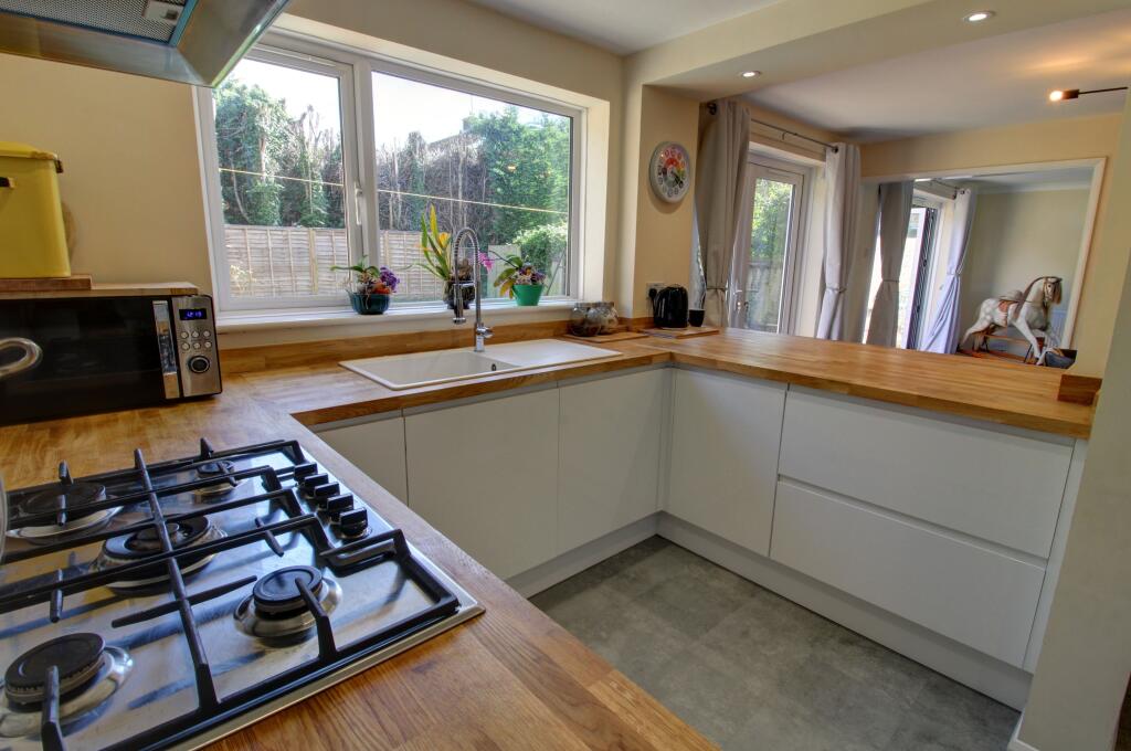 Kitchen 1a