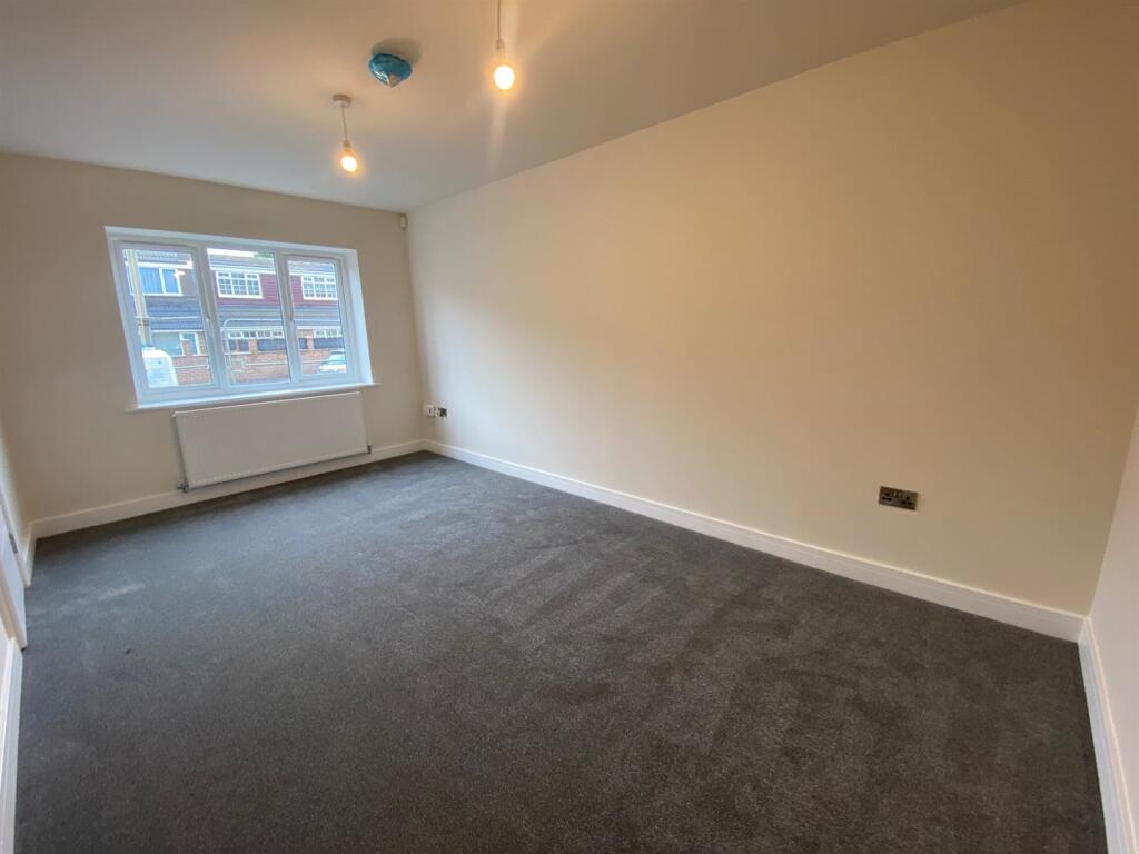 LOUNGE.jpg