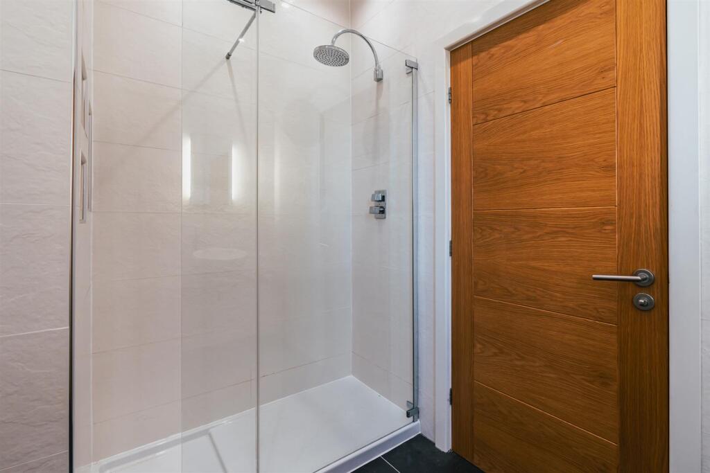 Bedroom 3 En-Suite Shower Room