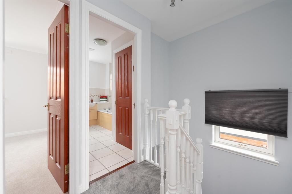 25 Colliston Road 013.JPG