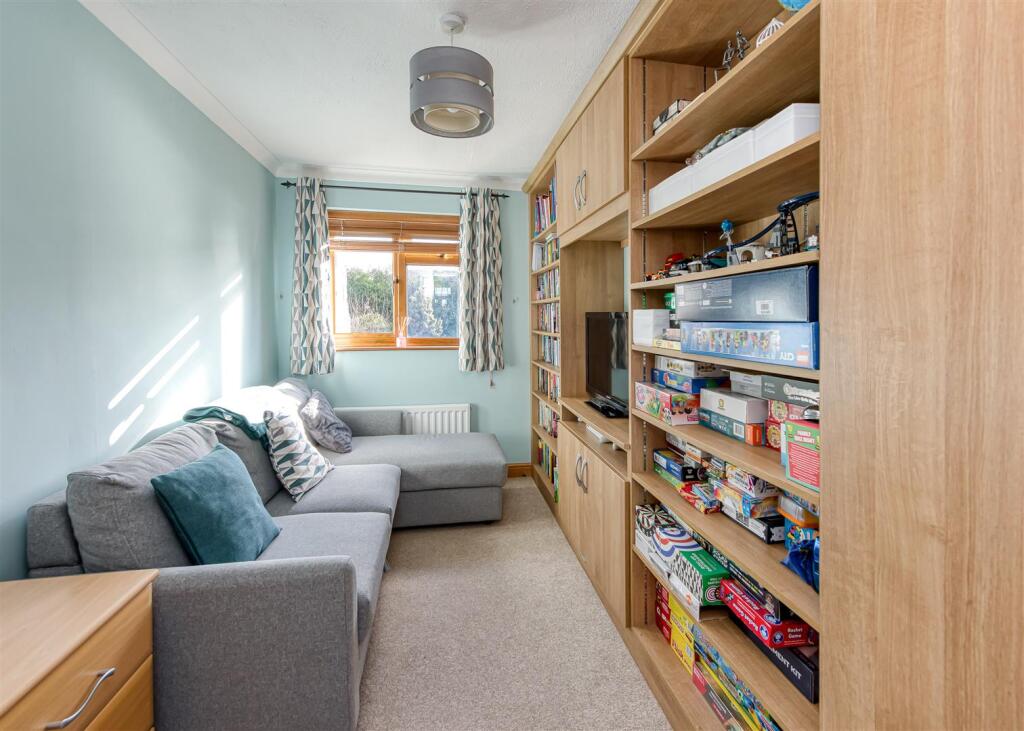 48 Millfields Way-bed3 FEB25.jpg