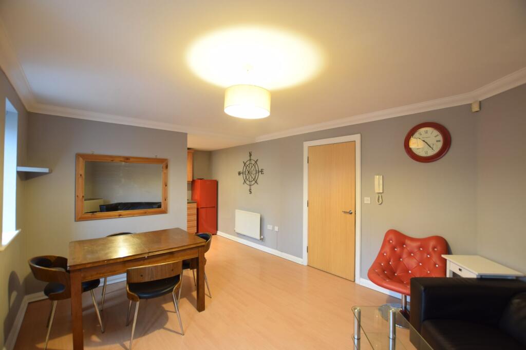 Living Room/Kitchen