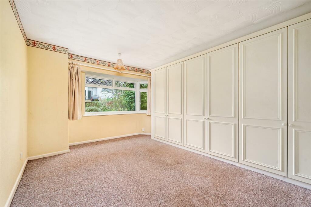 hillside, Portslade,BN41  (12).jpg