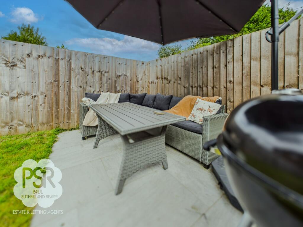 Rear Garden - Outdoor Seating and Entertaining Area