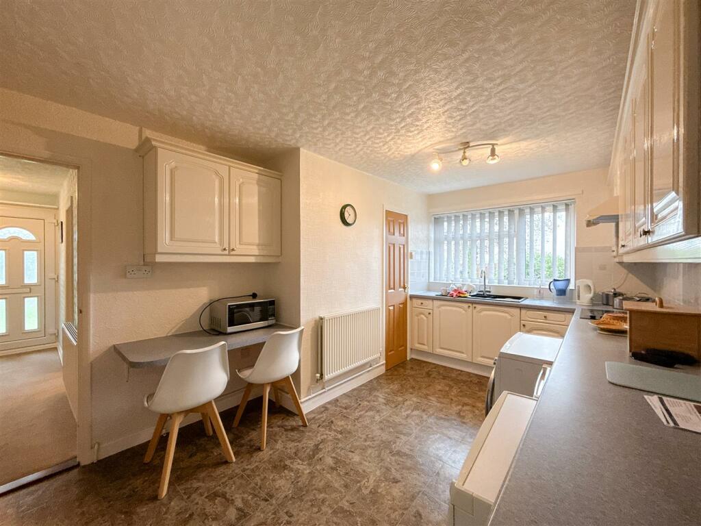 Kitchen .jpg