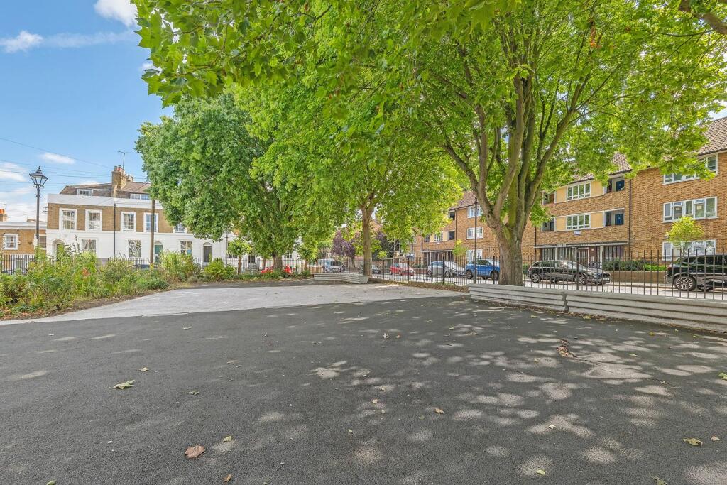 Trinity Gardens Square.jpg