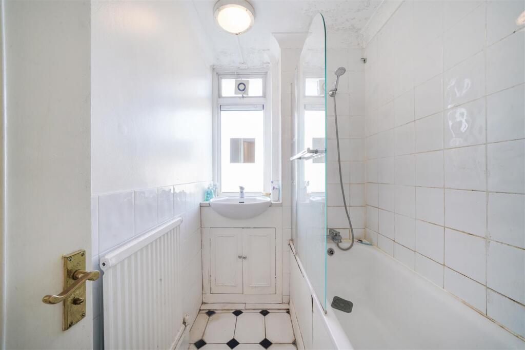 Flat 16, Farjeon House - FRK2JaufTy7II9JeFiaf.jpg