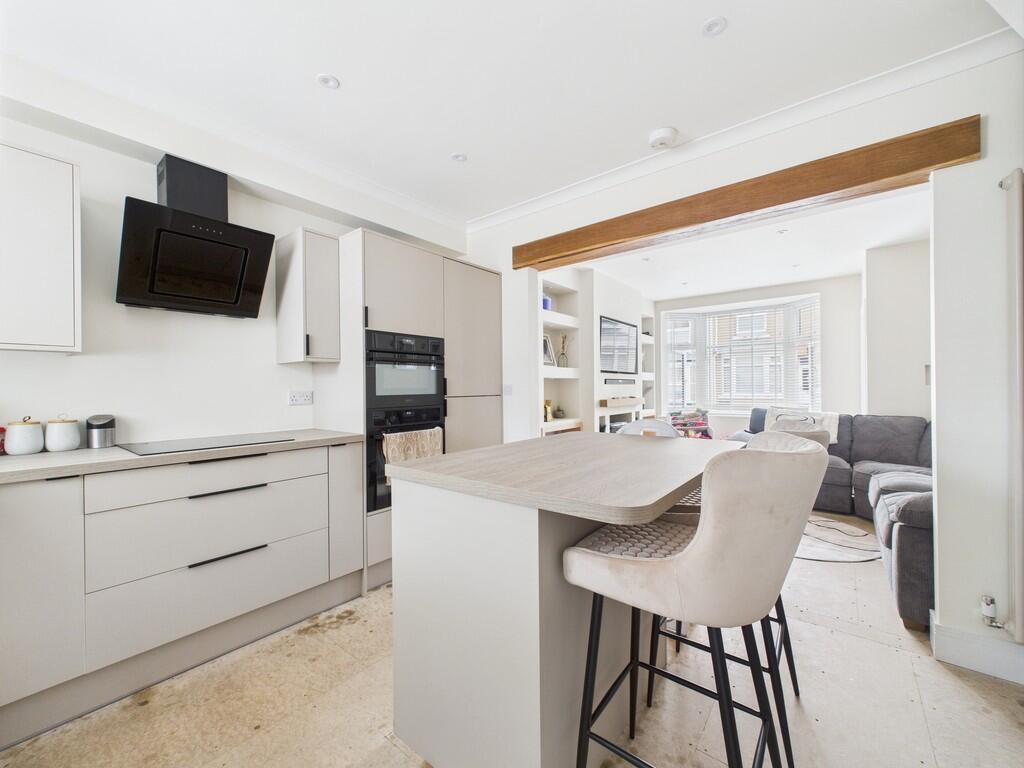 CAM02089G0-PR0513...