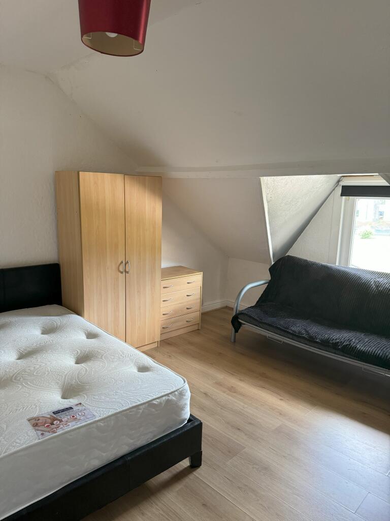 128a eaton - bedroom