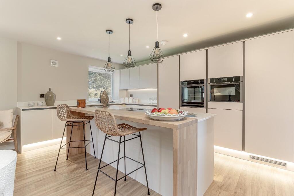 Dining Kitchen - D.jpg