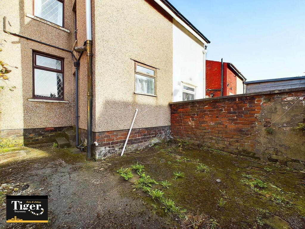 CAM02176G0-PR0386...