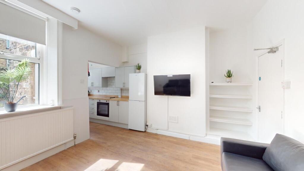161-Whitham-Road-Living Room, pic 3.jpg