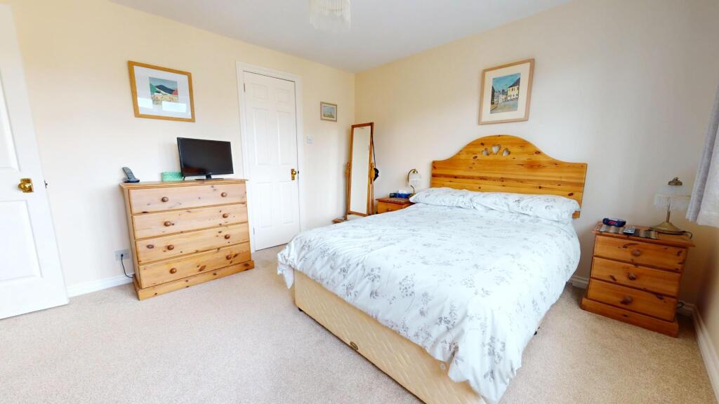 36-Whitecross-Drive-08272025_133939.jpg