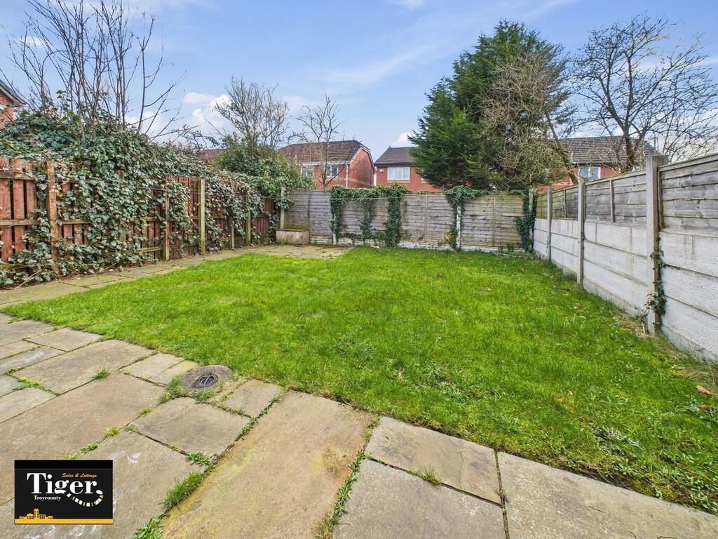 CAM02176G0-PR0495...