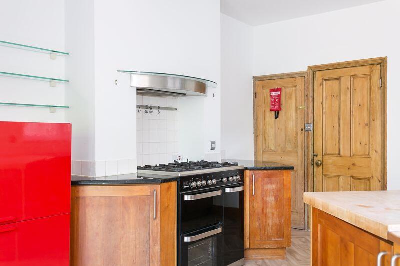 Kitchen/ Breakfast Room