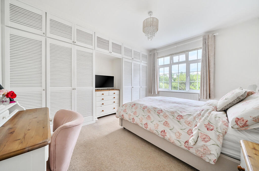 1303308-12-684084...