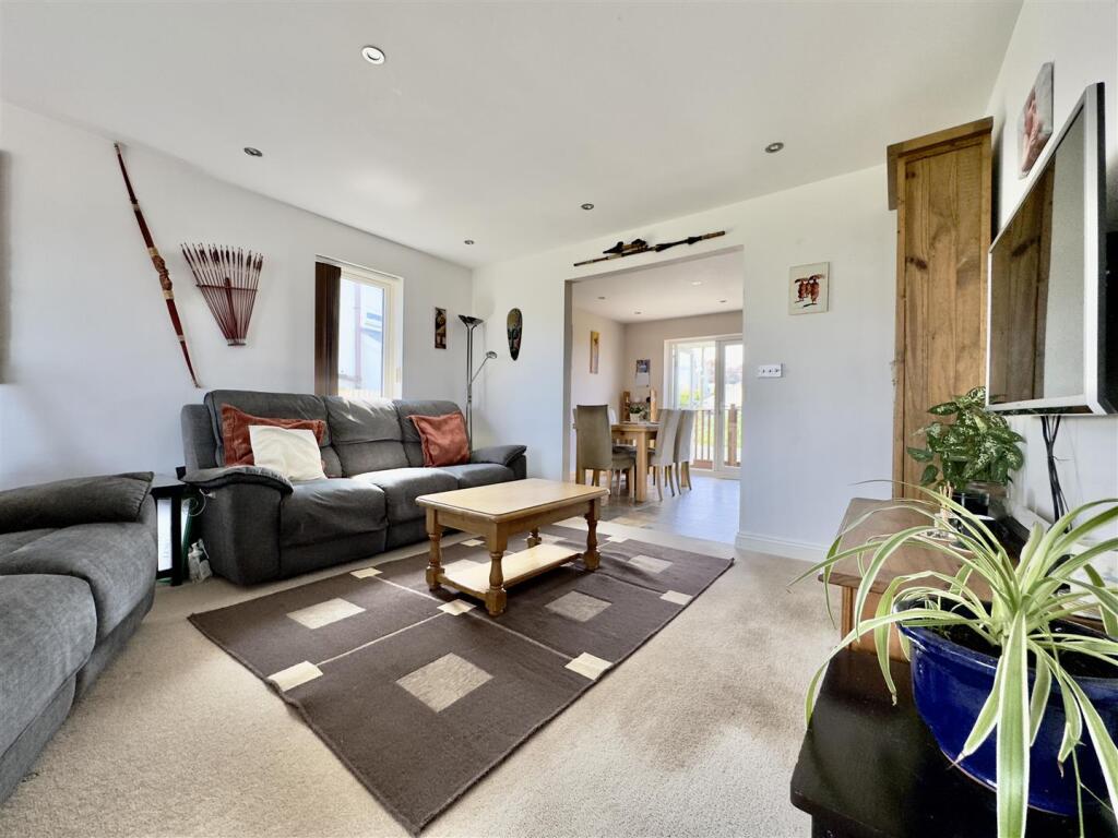 LIVING ROOM III.jpeg