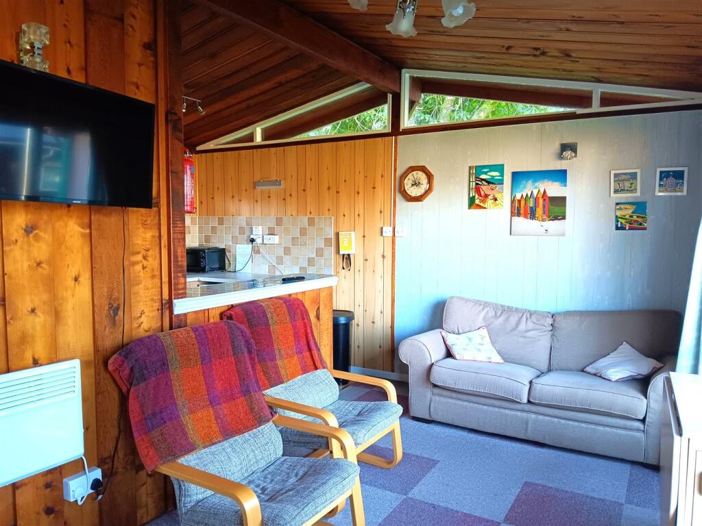 31 Tower Chalet-lounge.jpg