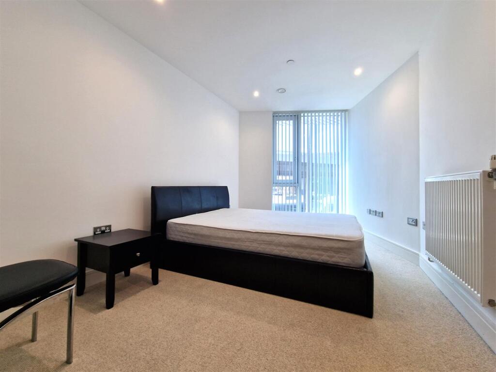 Bed 2 .jpg