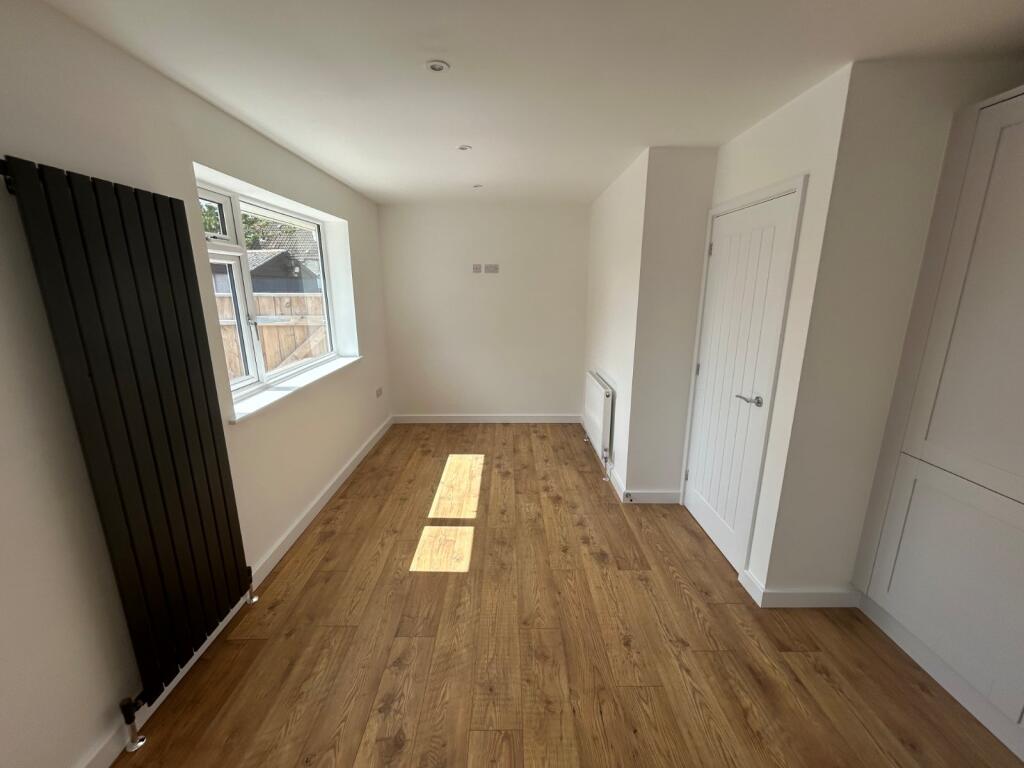 Kitchen/Dining Space