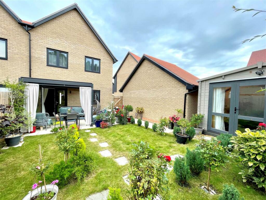 garden 3.jpg