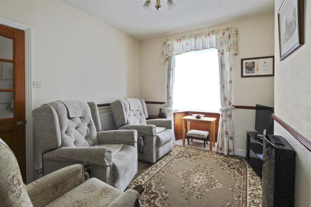 Finedon Road  (4).jpg