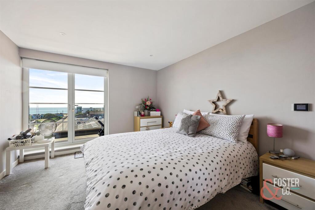 Kingsway, 336 Flat 12-006.jpg