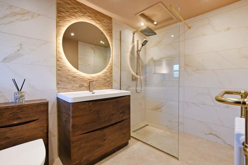 Ensuite Shower Room 