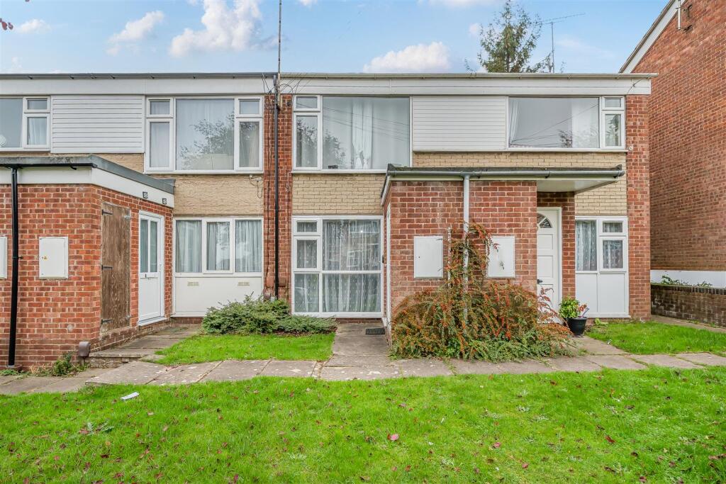 18 Cowan Close, Rugby (3).jpg