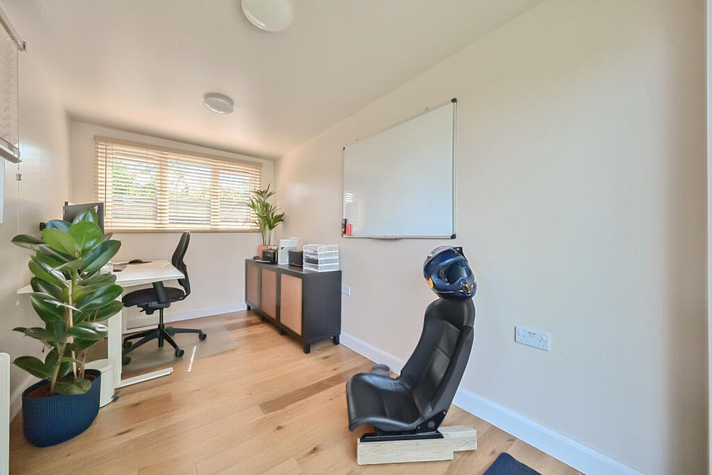 1310583-24-685043...