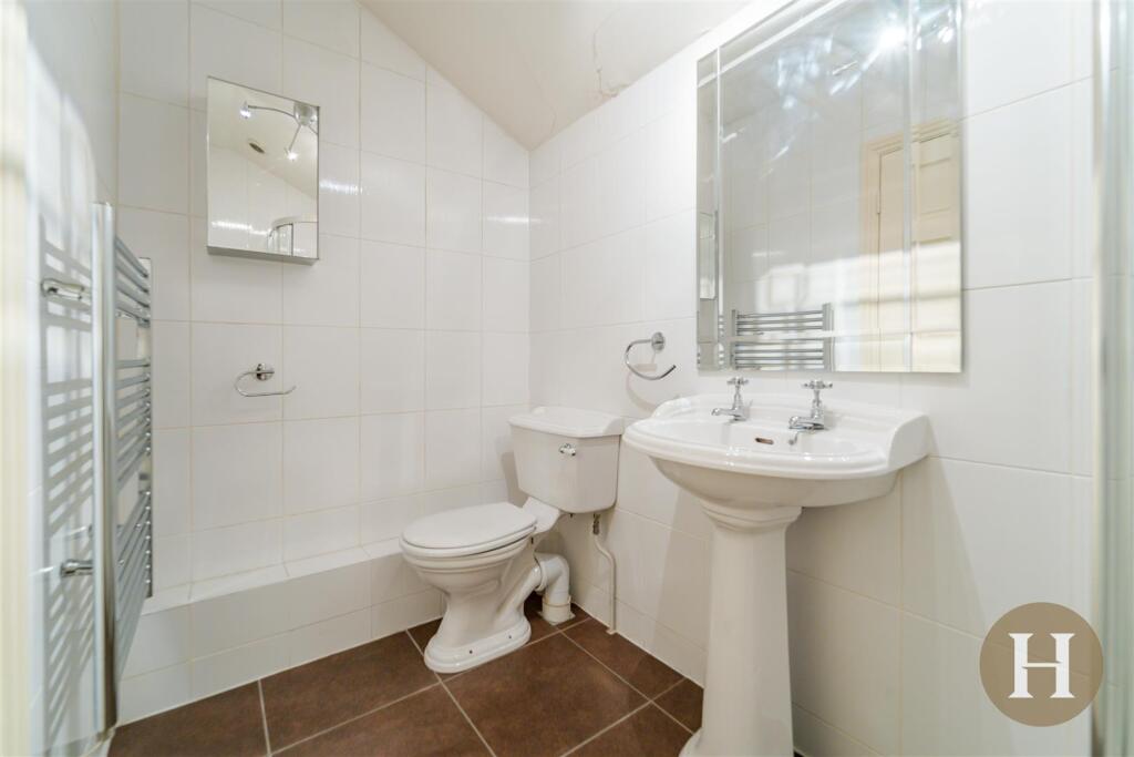 Hadleigh Estate Agents-35.jpg
