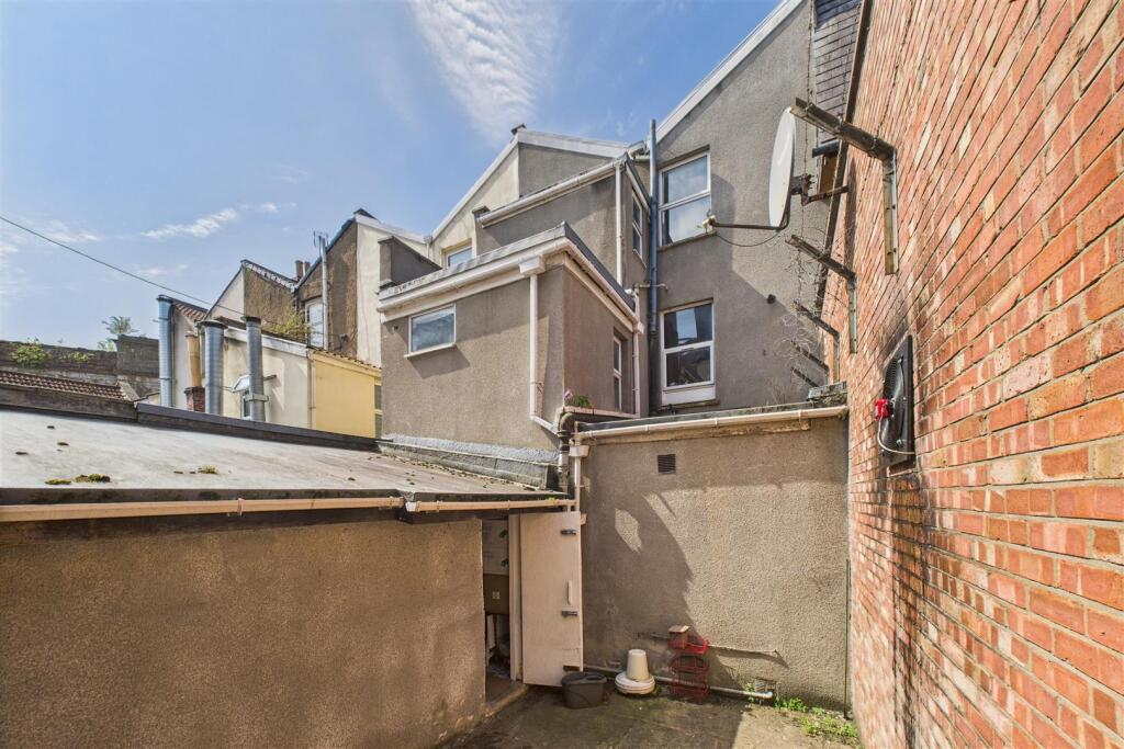 214 Cheltenham Road, Cotham, Bristol, BS6 5QU | Fr