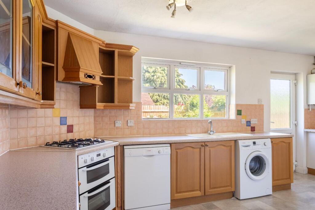 Cranley Nep Town Road-2.jpg